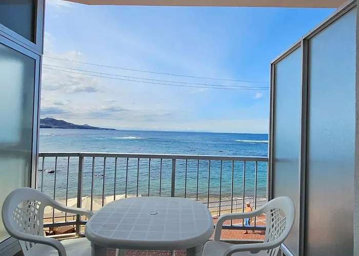 Beachside Comfort Las Canteras